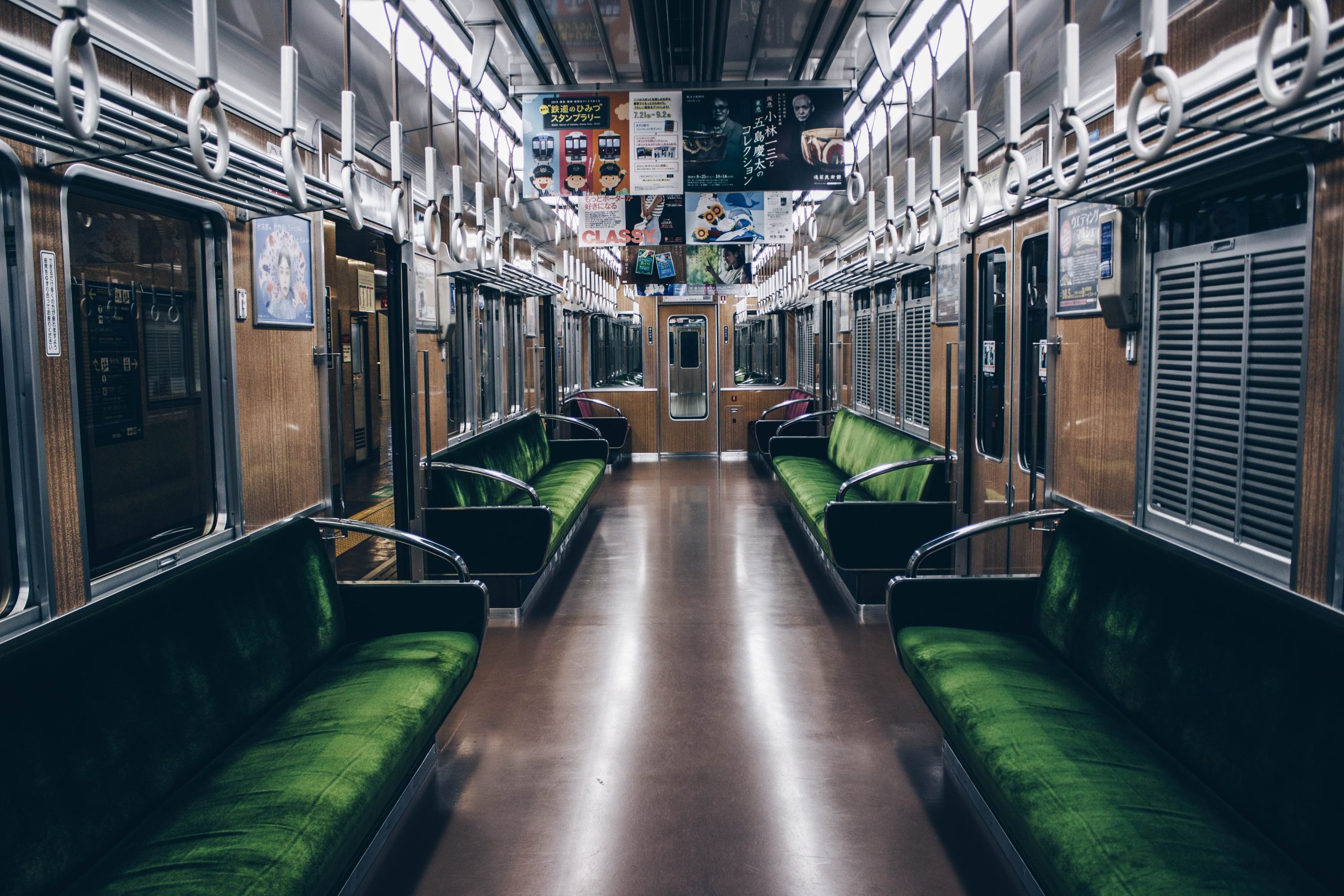 What is Japanese train and bus traffic etiquette?