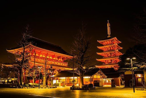 Introducing shrines and temples that you can visit at night! Experience a beautiful and mysterious night