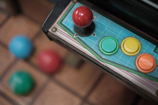 8 spots to experience retro games! Introducing everything from arcade to home use