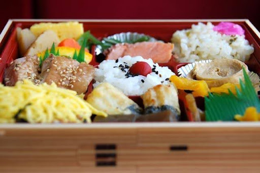 What is Ekiben etiquette? Introducing etiquette and ways to enjoy eating on the Shinkansen or train